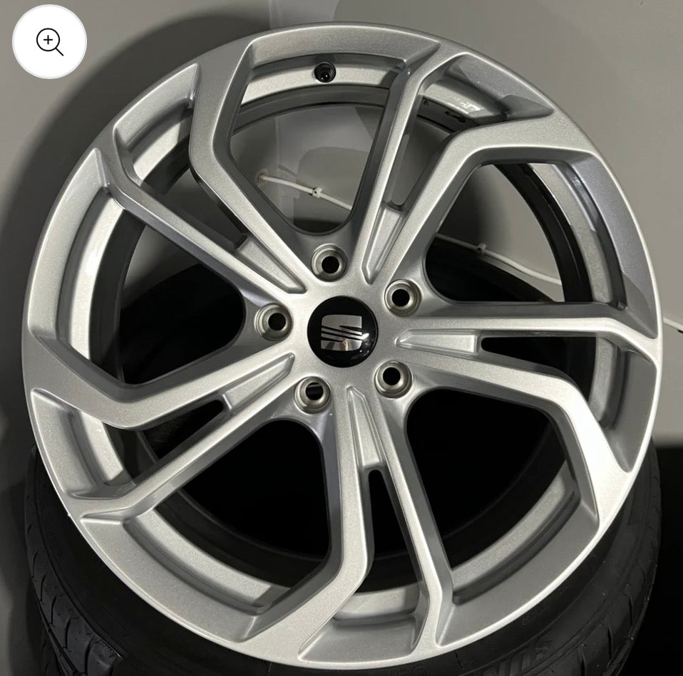 VW 996 18X8.0 5X112 SILVER ( TCR )