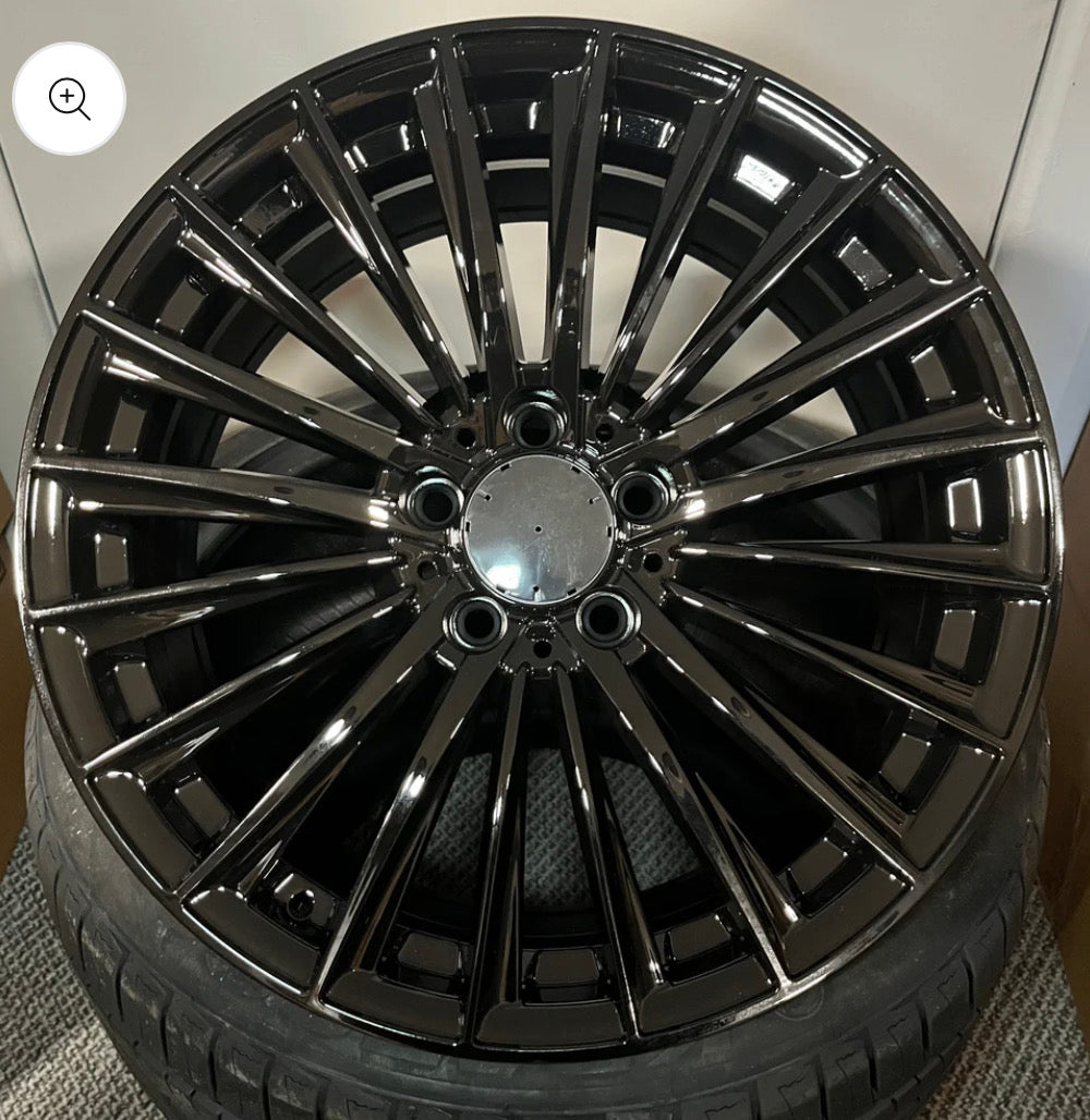 MERC 226 18X8.0 5X112 GLOSS BLACK