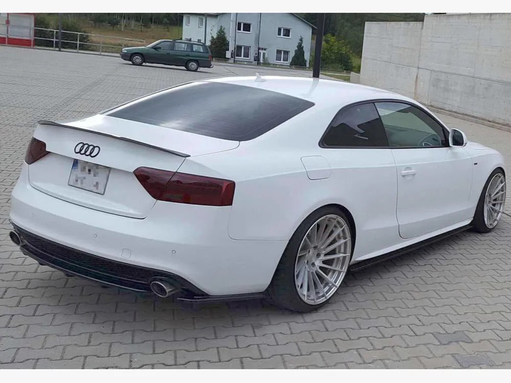 CENTRAL REAR SPLITTER (WITH A VERTICAL BAR) AUDI A5 S-LINE 8T FACELIFT COUPE / SPORTBACK (2011-2016)