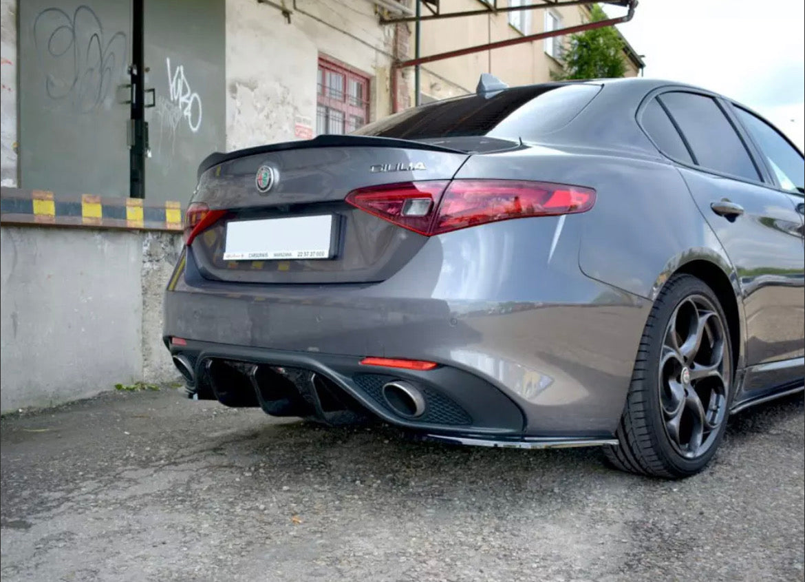 REAR DIFFUSER ALFA ROMEO GIULIA VELOCE (2015-2019)