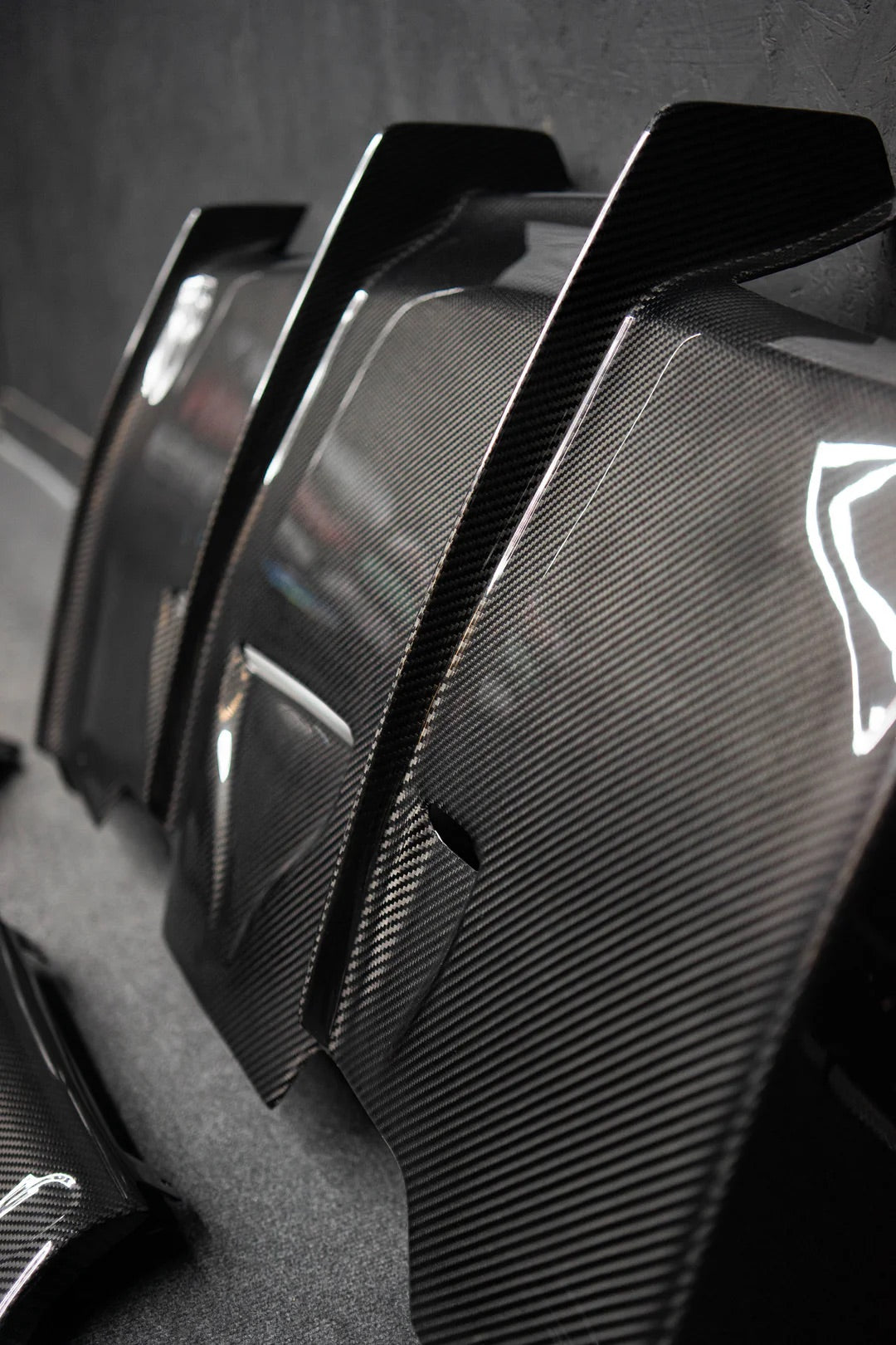 DRY-CARBON PSM DIFFUSER F8X