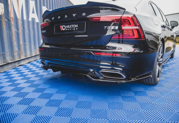 CENTRAL REAR SPLITTER (W/ VERTICAL BARS) VOLVO S60 R-DESIGN MK3 (2018-)