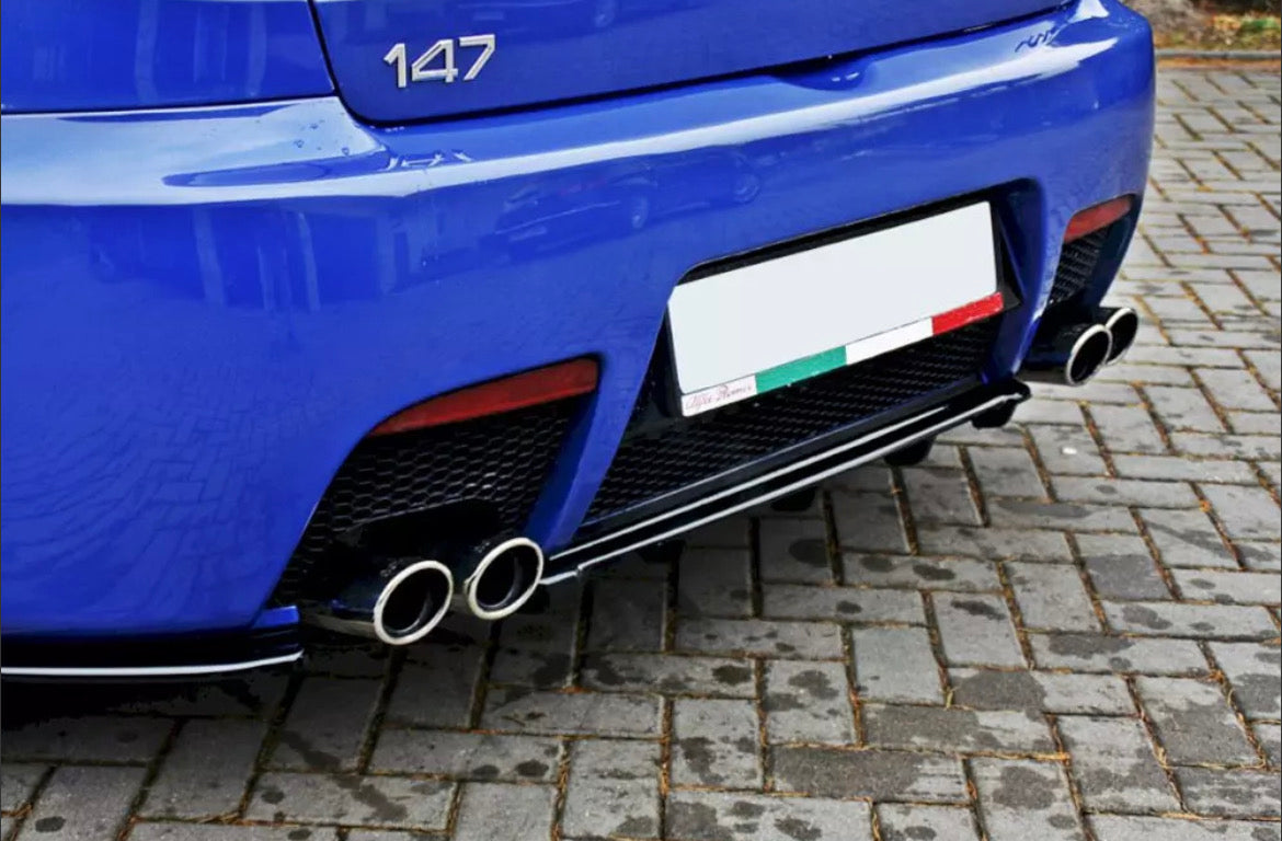 CENTRAL REAR SPLITTER ALFA ROMEO 147 GTA -with vertical bars- (2002-2010)