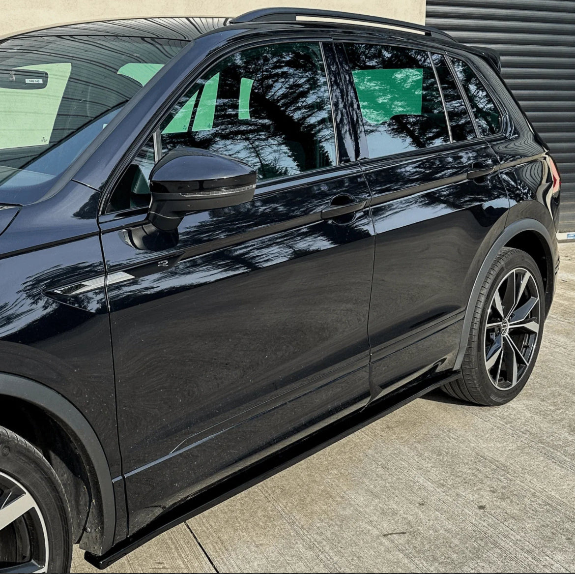 VOLKSWAGEN TIGUAN MK2 R / R-LINE 2020+ AERO BODY KIT - GLOSS BLACK