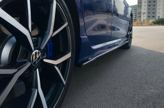 VOLKSWAGEN GOLF R MK8 2020+ SIDE SKIRT SPLITTERS IN GLOSS BLACK